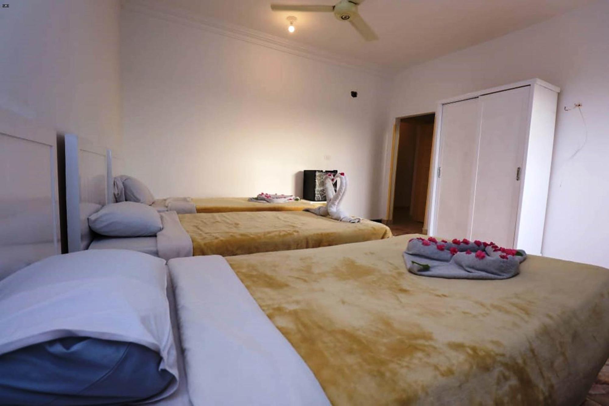 Luxor View Hostel Bagian luar foto