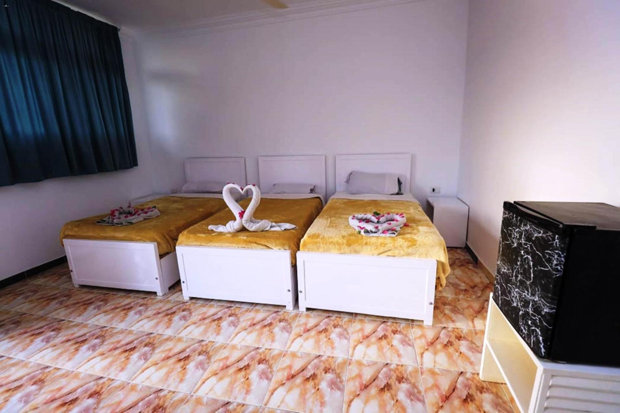 Luxor View Hostel Bagian luar foto