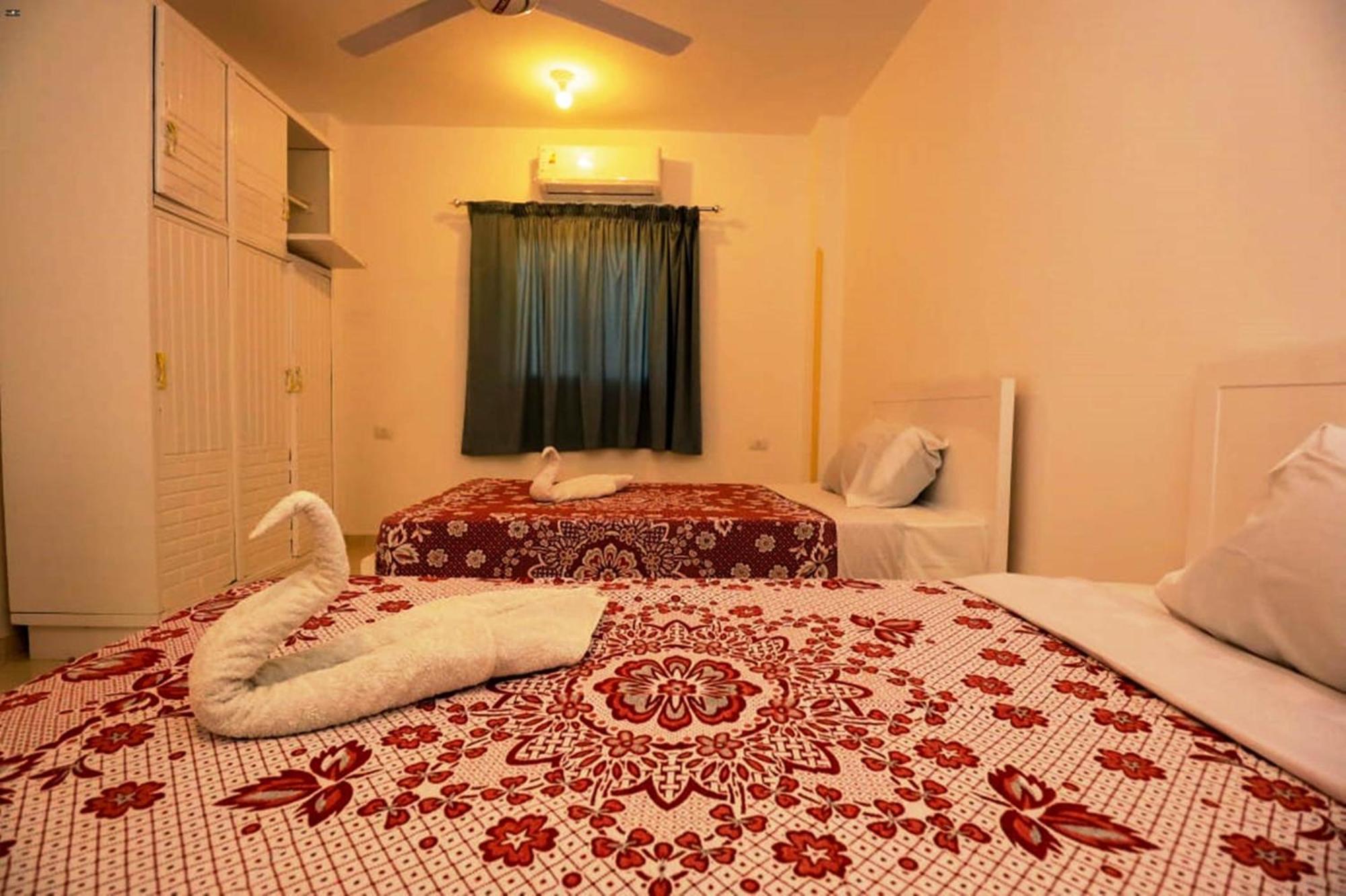 Luxor View Hostel Bagian luar foto