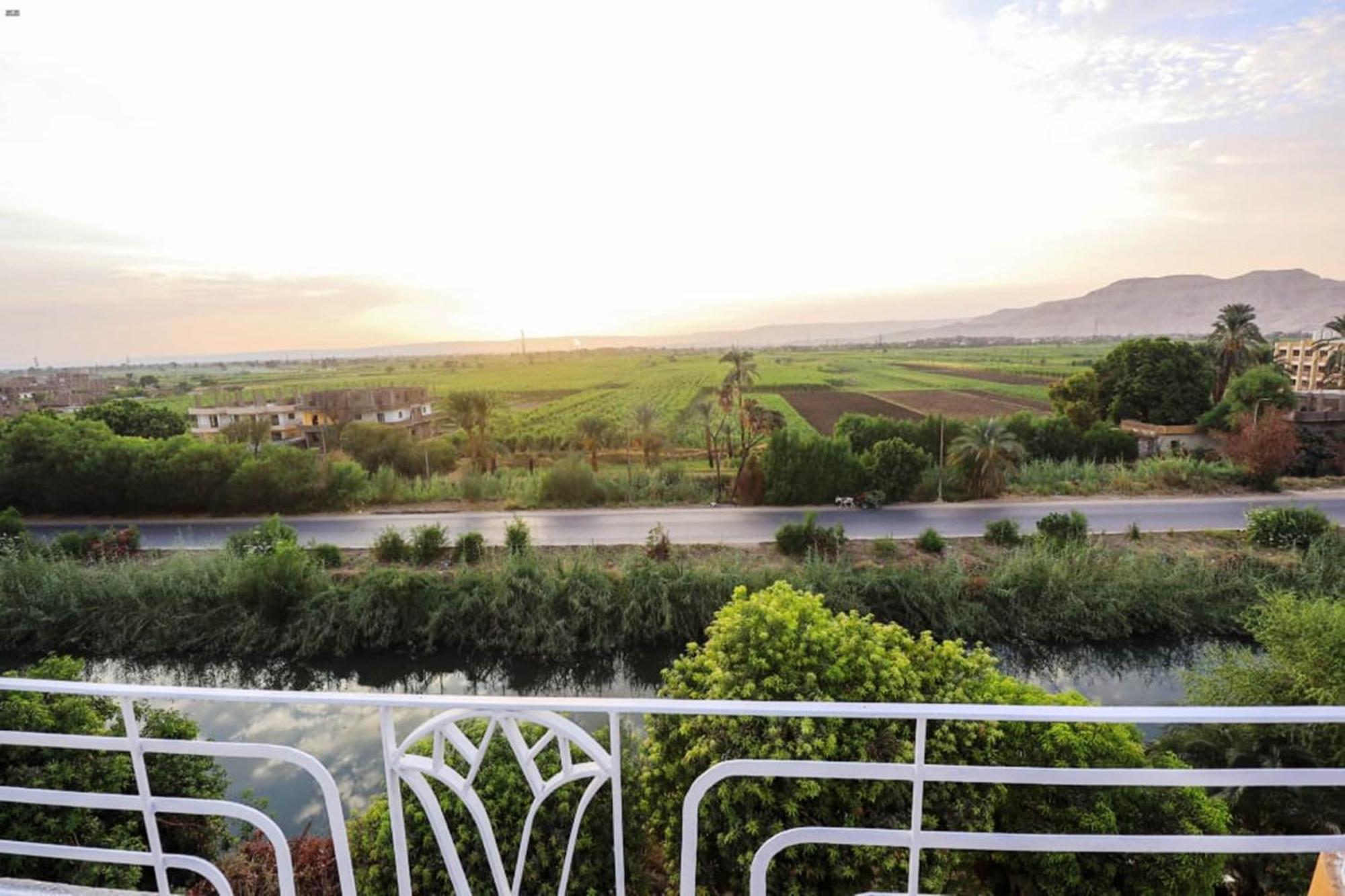 Luxor View Hostel Bagian luar foto