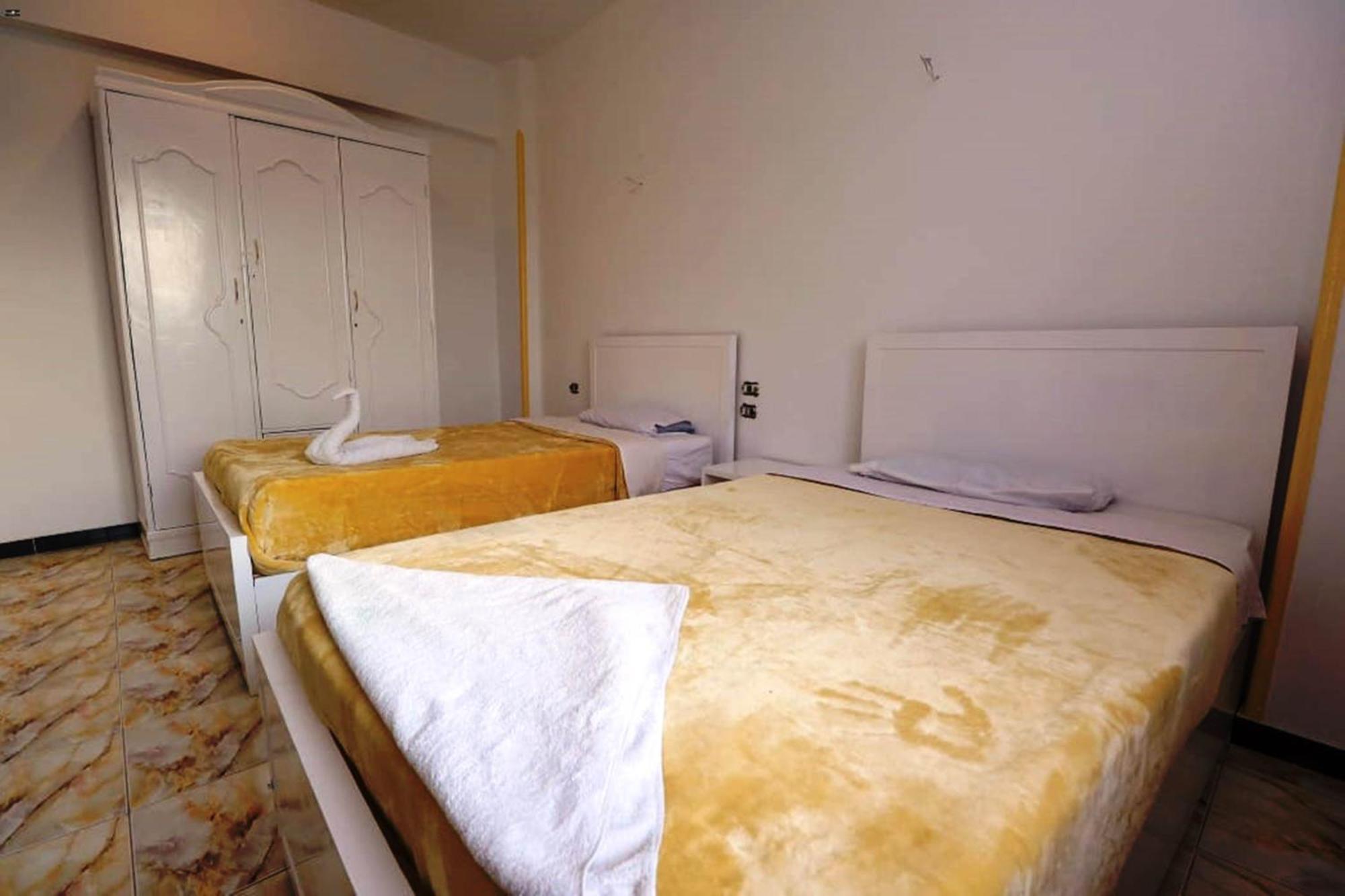 Luxor View Hostel Bagian luar foto