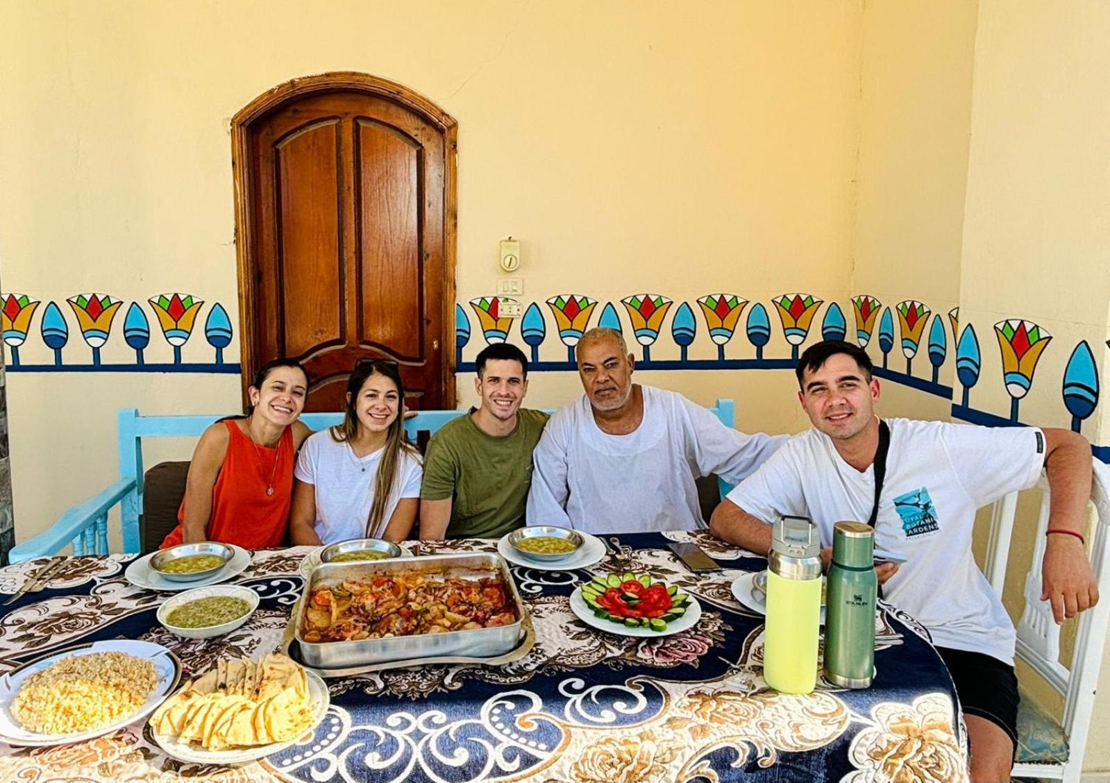 Luxor View Hostel Bagian luar foto