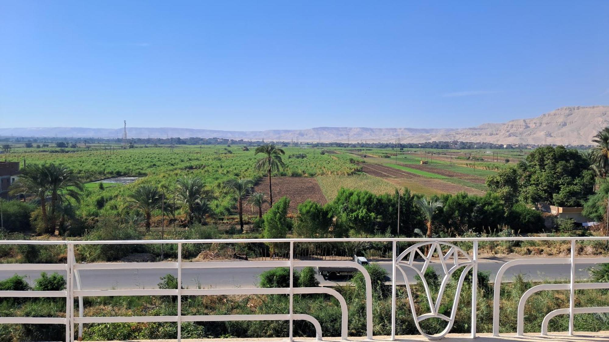 Luxor View Hostel Bagian luar foto