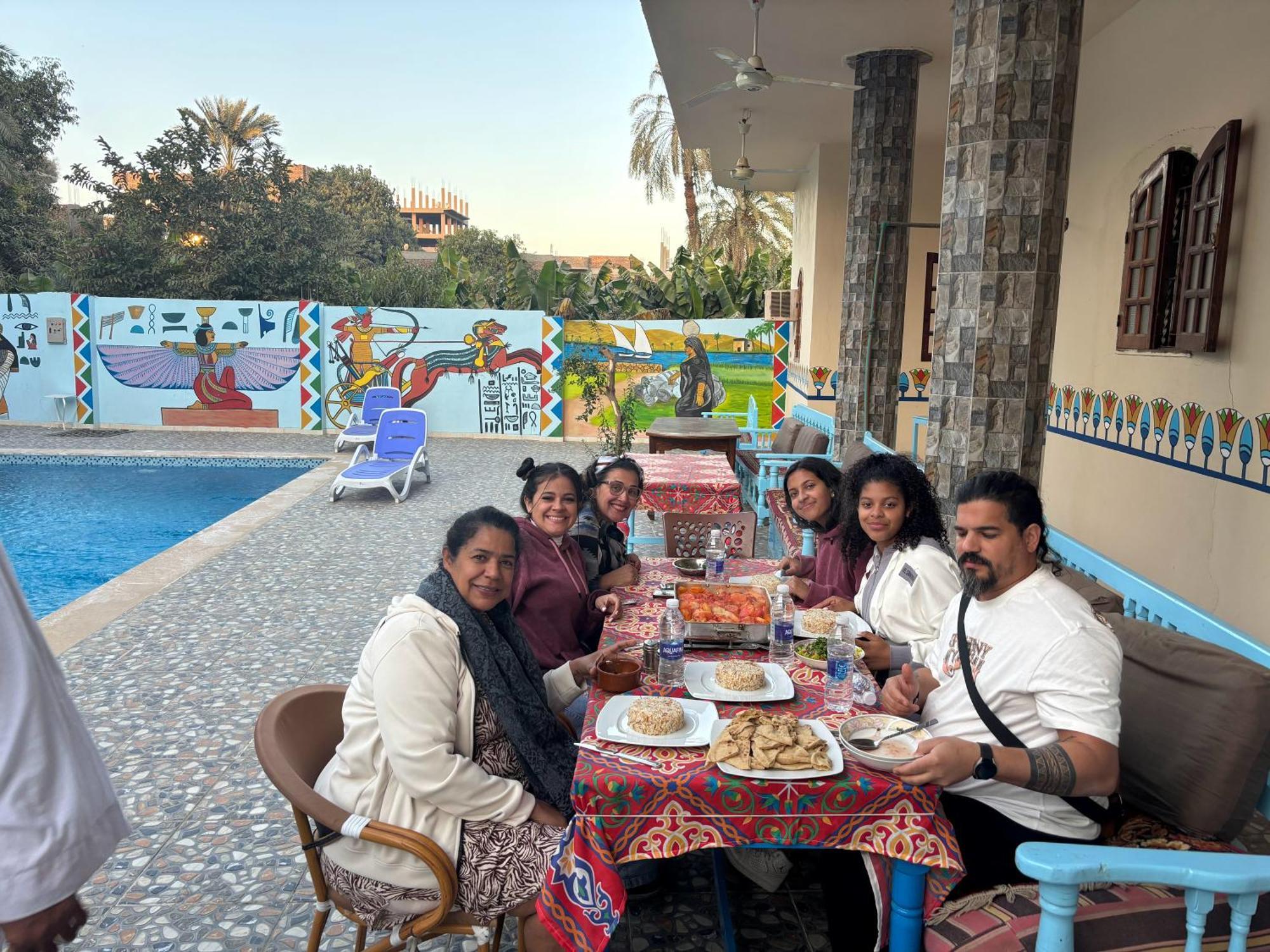 Luxor View Hostel Bagian luar foto